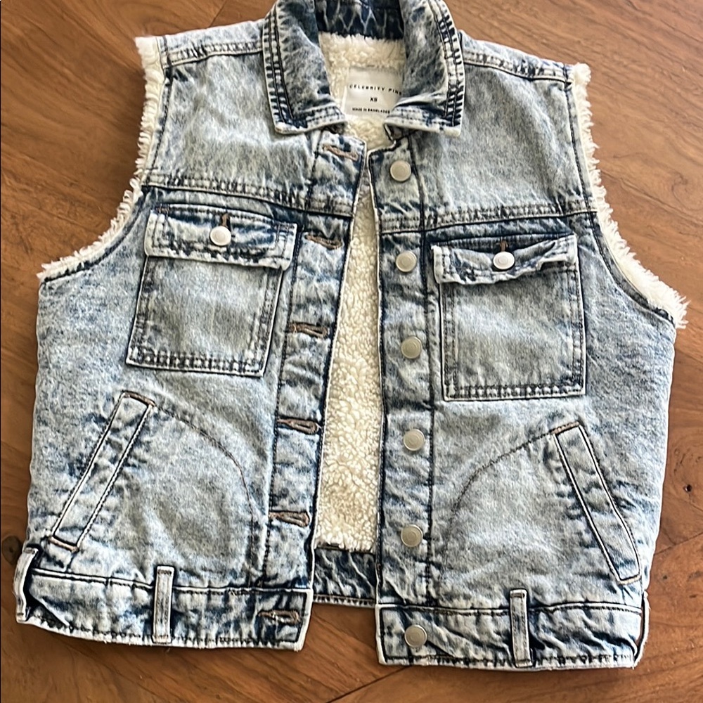 Universal Thread Denim Vest with Sherpa Lining